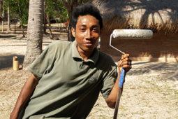 Gili_Asahan_Eco_Lodge_Accommodation_Lombok_Holiday_Staff-8-255x170