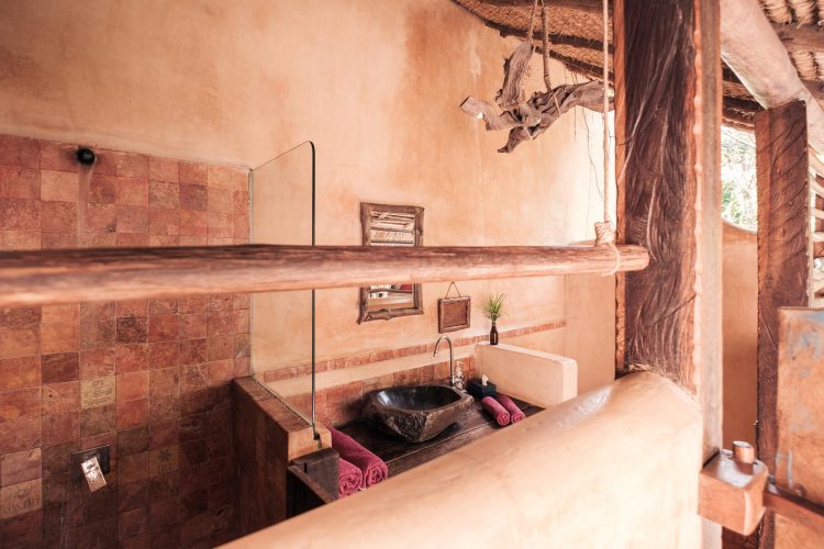 Gili Asahan Eco Lodge - Bale with private bathroom web4